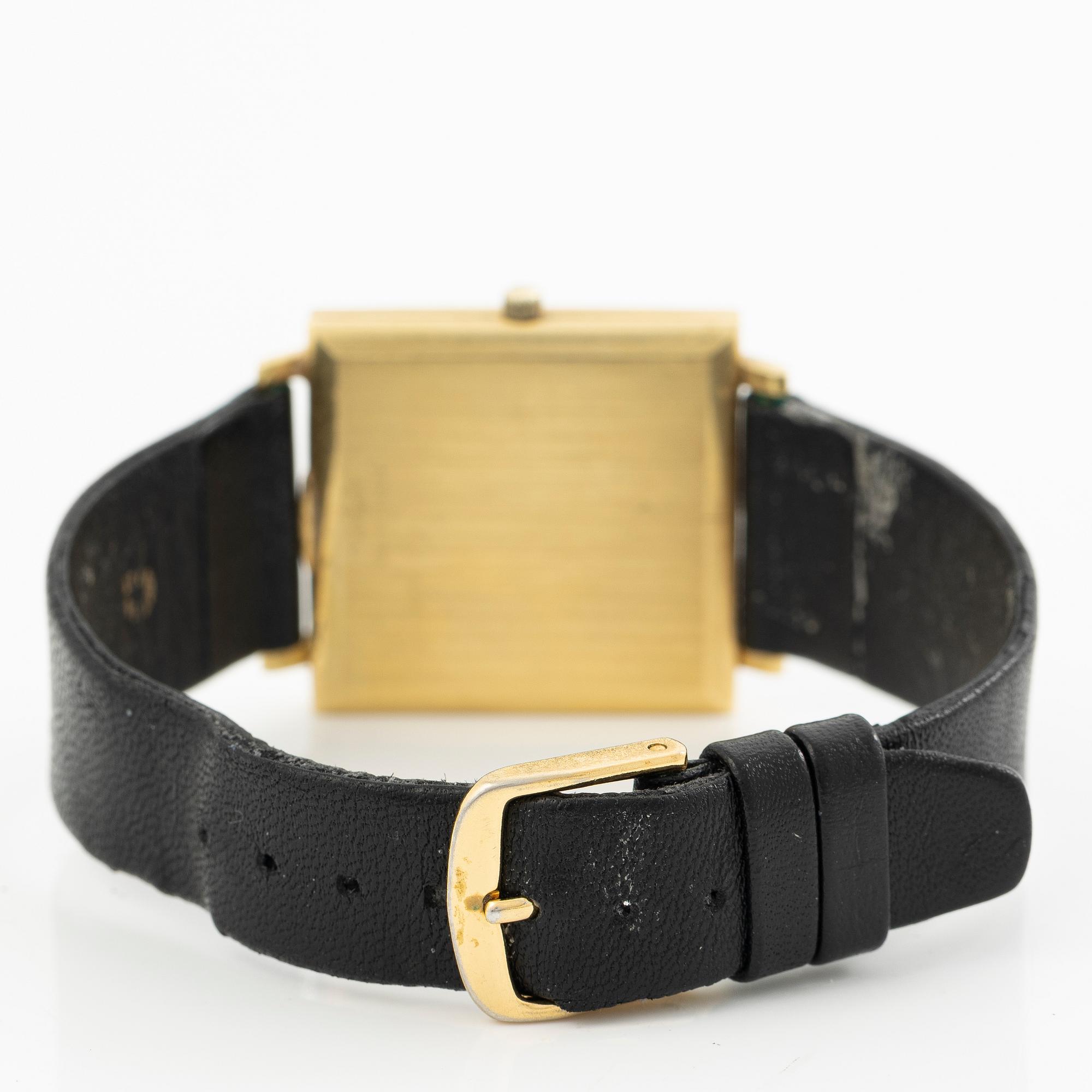 Universal Genève, wristwatch, 31 x 31 mm.