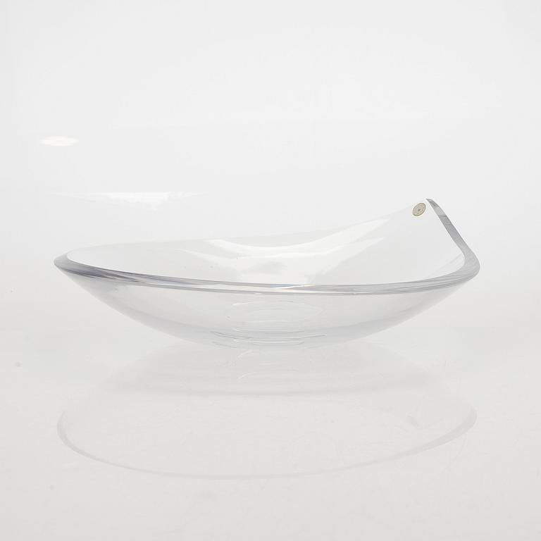 Aimo Okkolin, a late 1950s crystal dish, signed Aimo Okkolin Riihimäen Lasi.