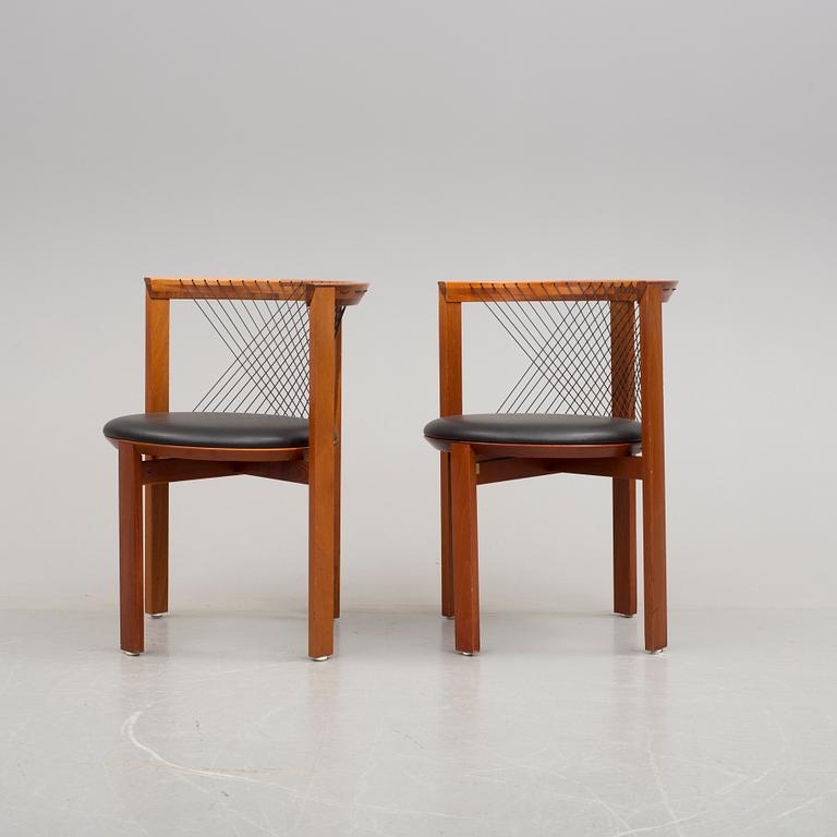 STOLAR, ett par, "String Chair", Niels Jörgen Haugesen, Danmark, 1900-talets andra hälft.