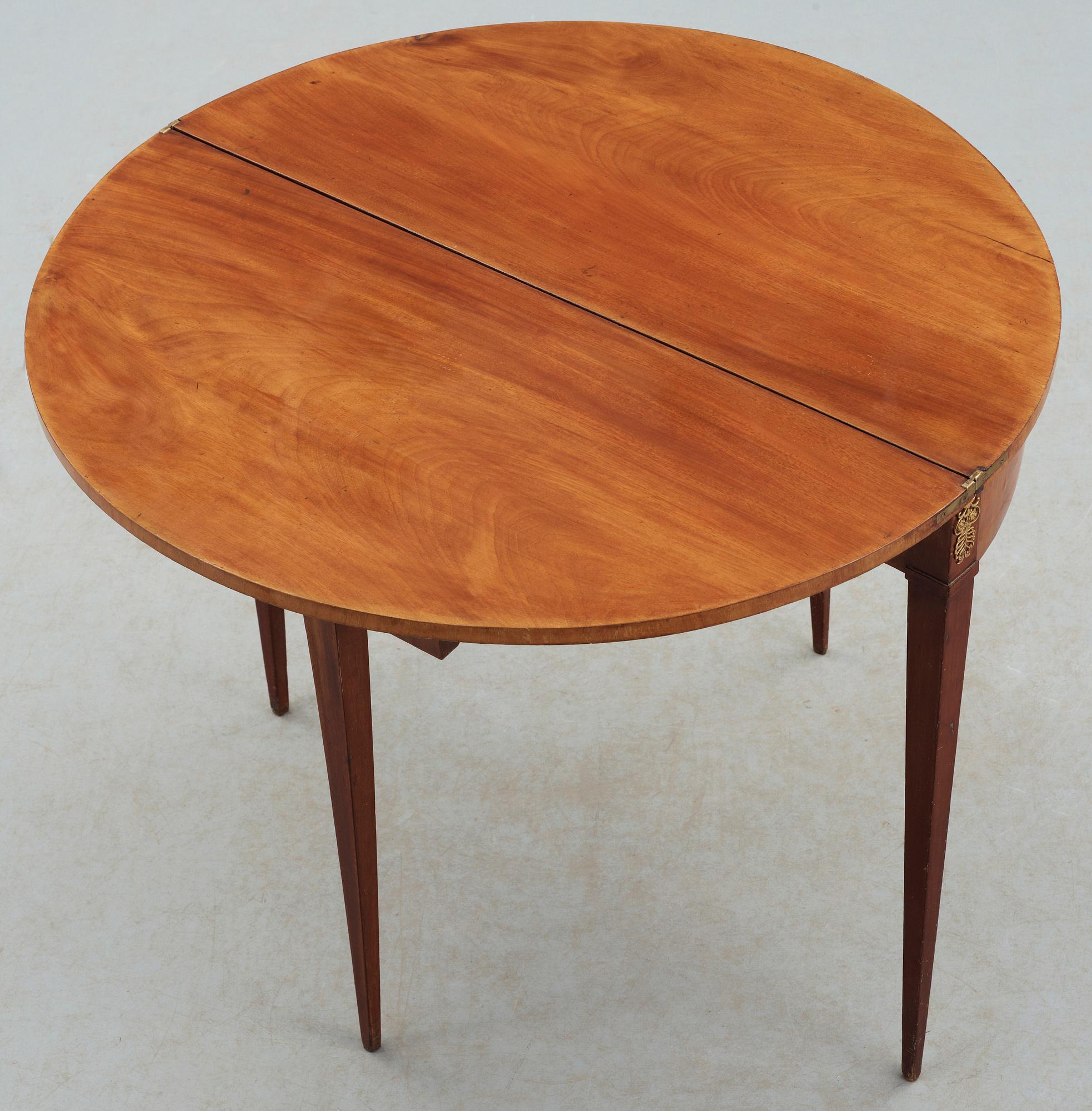 SPELBORD, empire, 1800-talets första hälft.