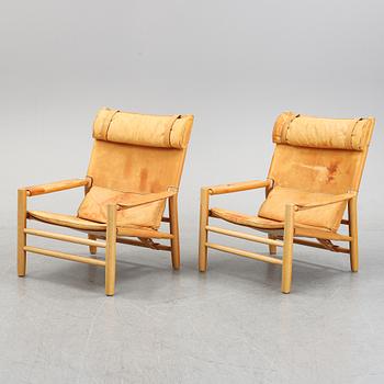 Kenneth Bergenblad, a par of 'Dormi' lounge chairs for Dux, deisgned 1979.