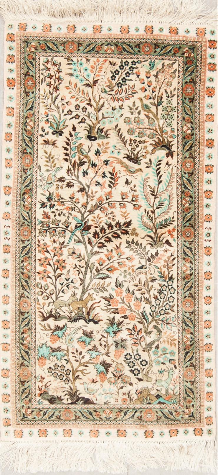 MATTA, old, Hereke, silke, figural, ca 123 x 63 cm.