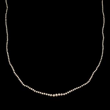 84. PÄRLCOLLIER, doserade barocka orientaliska pärlor 1.5 - 4.5 mm.