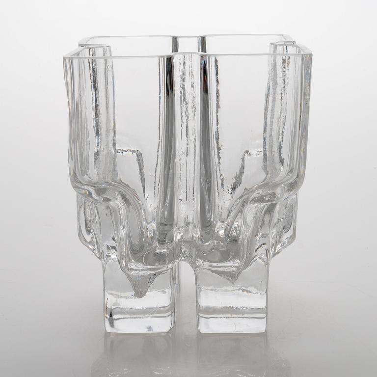 HELENA TYNELL, a '6608' vase signed Helena Tynelll Riihimäen Lasi.