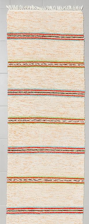 A swedish runner, second half of the 20th century, ca 392 x 70 cm.
