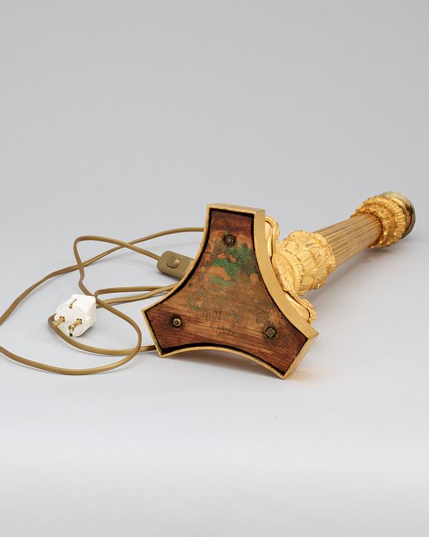 LAMPFOT. Frankrike, 1800-talets början. Empire.