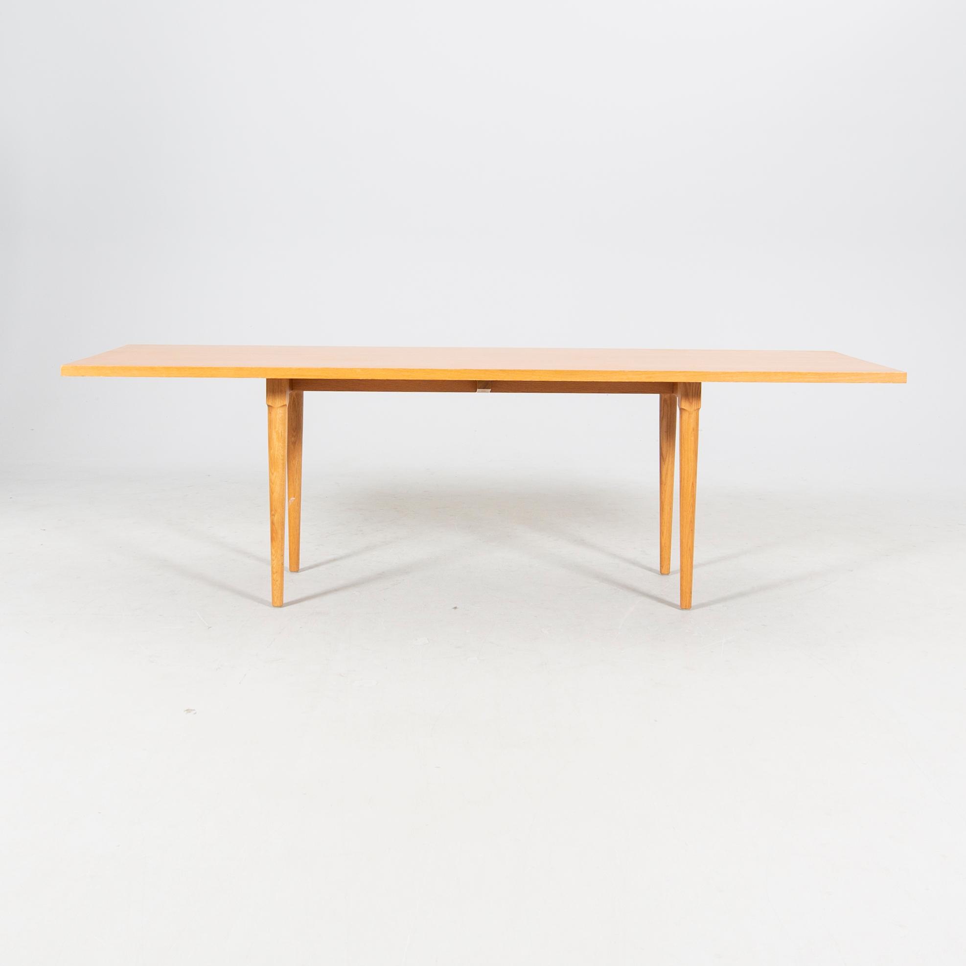 Jonas Lindvall, an "Oak" dinign table from Scandiform 21st century.