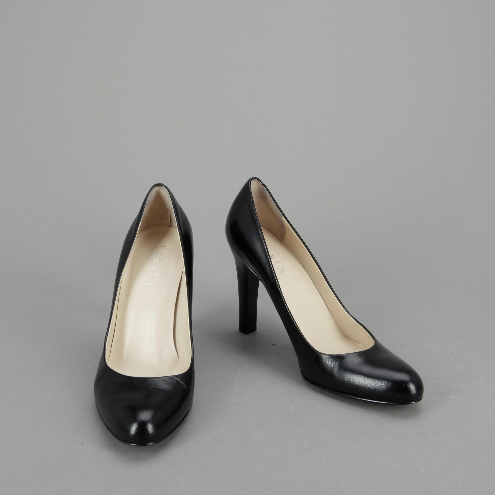 SKOR, tre par, DKNY, Ralph Lauren, Manolo Blahnik.