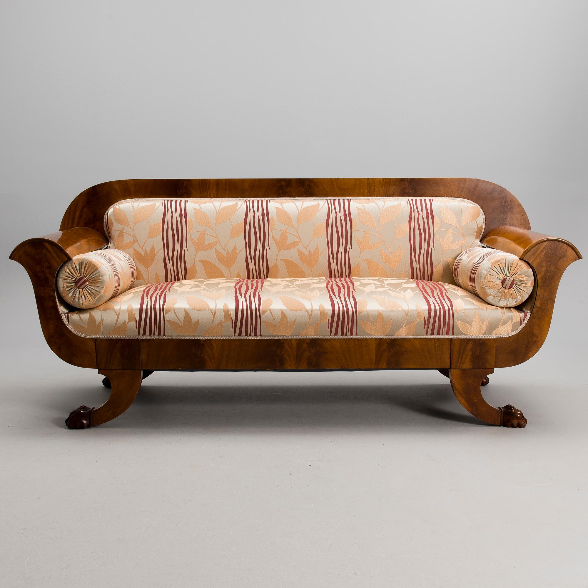 SOFA, 1920s.