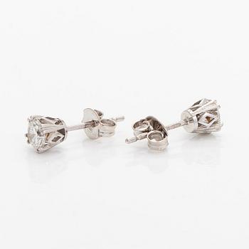 Korvakorut, briljanttihiotut timantit yhteensä 0,70 ct, 14K valkokultaa.
