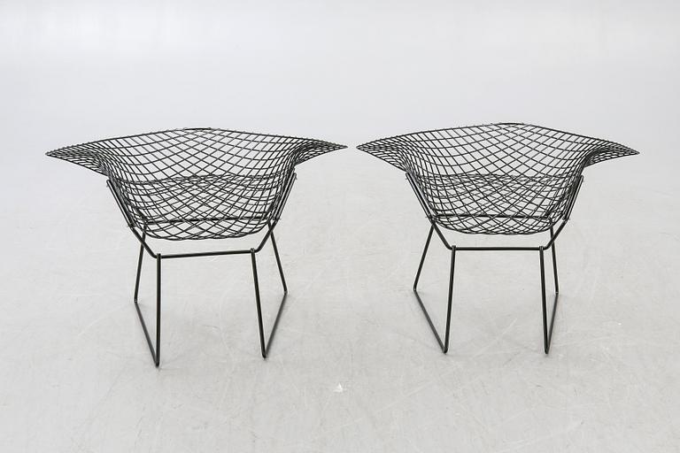 A pair of Harry Bertoia, "Diamond Chair", 1950s, for NK.