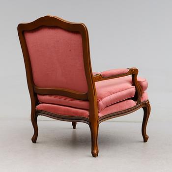 FÅTÖLJ, rokokostil, 1900-talets andra hälft.