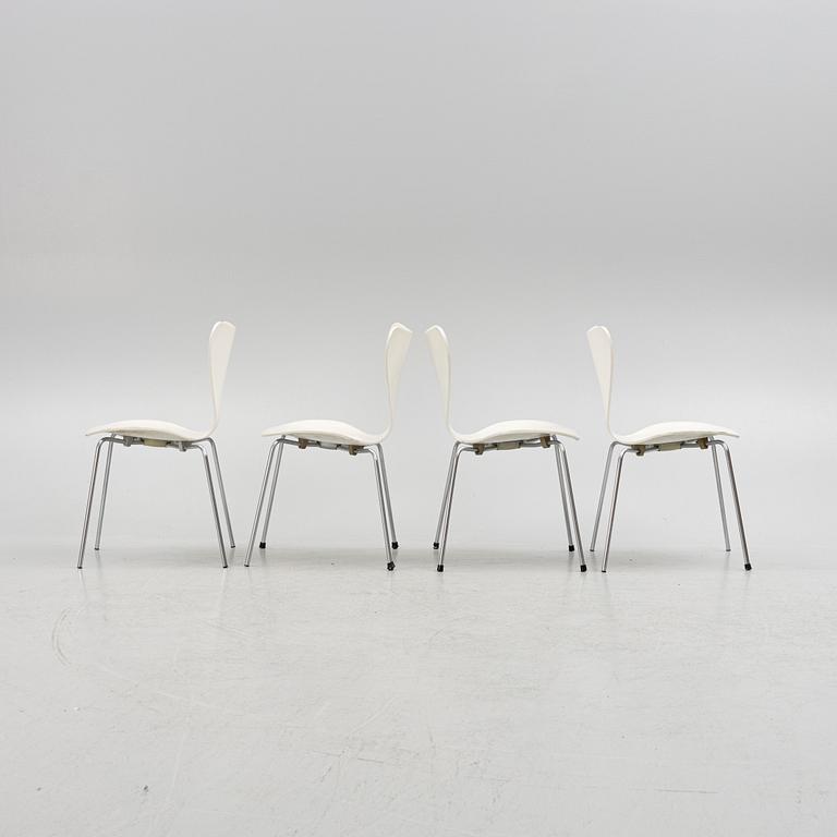 Arne Jacobsen, four "Seven" chairs, Fritz Hansen, 1964-72.