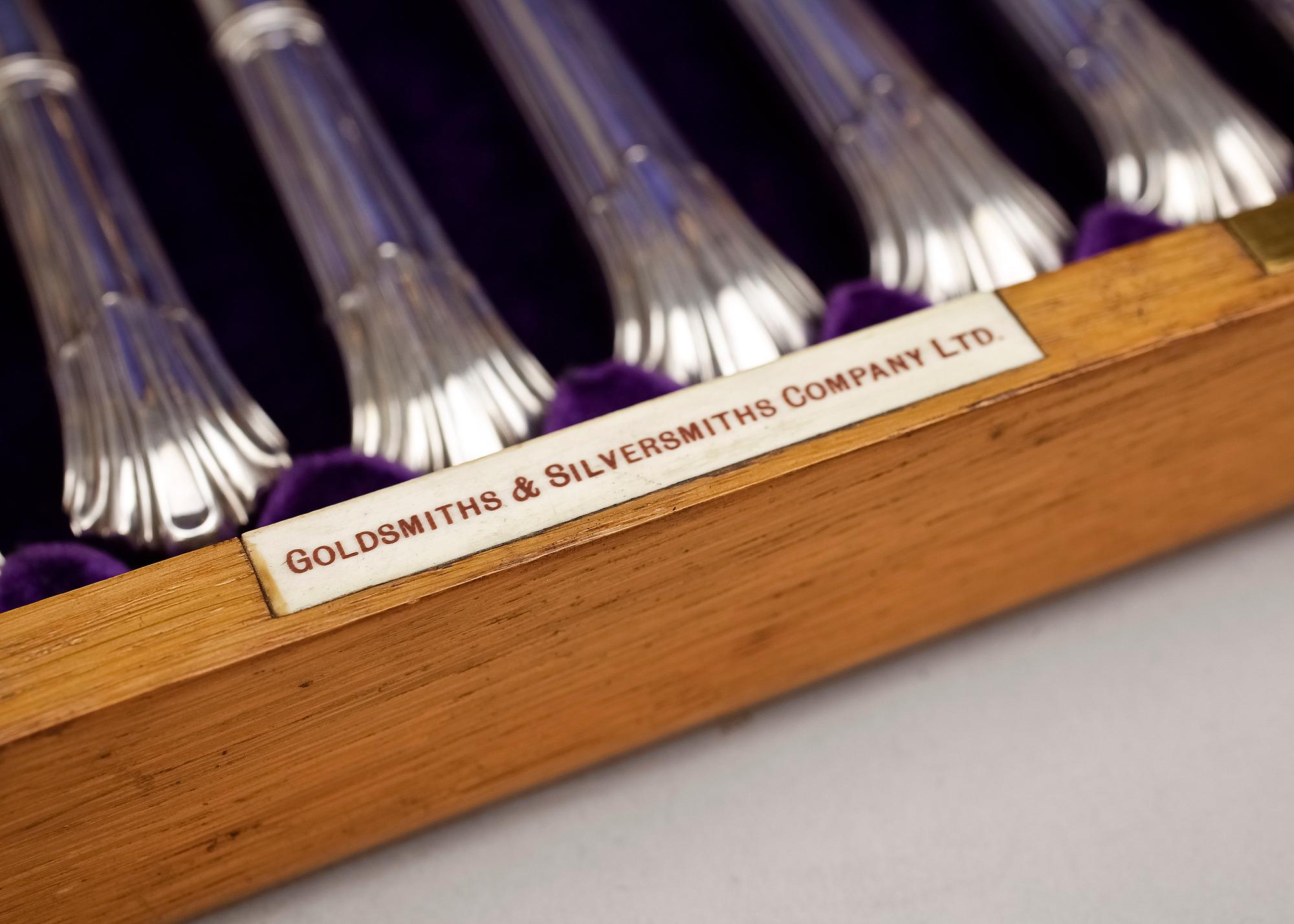 FISKBESTICK, 14 delar, silver, Goldsmiths & Silversmiths Company LTD, London, tidigt 1900-tal. Totalvikt ca 660 g.