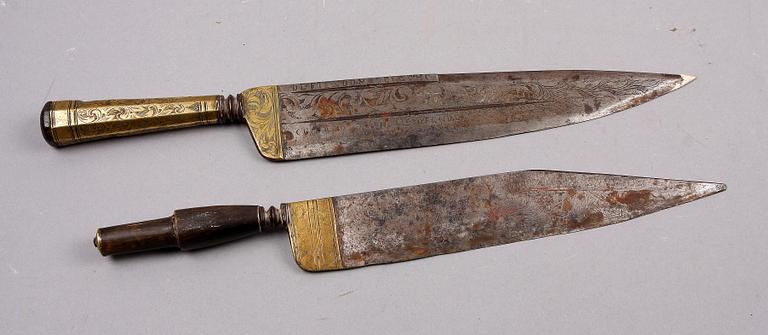 JAKTBAJONETTER, 2 st, Spanien 1700/1800-tal.