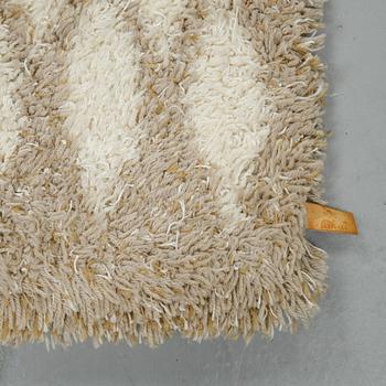 Gunilla Lagerhem Ullberg, a runner, "Olivia", tufted, ca 253,5-257 x 93-95 cm.