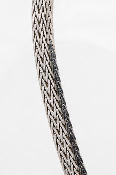 An 18K white gold chain, Unoaerre, Italy, 27g.