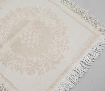 SERVETTER, 4 st SAMT DUK, linnedamast, "Kransen", C.W. T:torp (Carl G- Widlund, Trajerdstorp), 1900-tal.