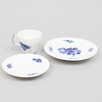 Kaffeservis, 34 delar, porslin, "Blå blomst", Royal Copenhagen, Danmark.