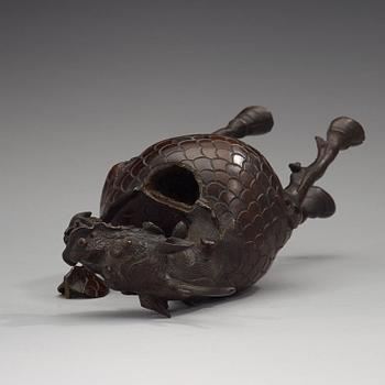 A Japanese bronze censer with cover, 19th Century.