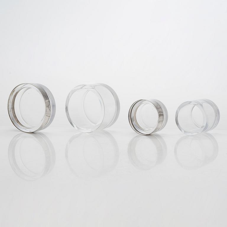 Saara Hopea, rasioita, 2 kpl, malli SH 126, signeerattu S. Hopea Nuutajärvi Notsjö -55 ja -57. Suunniteltu 1955.