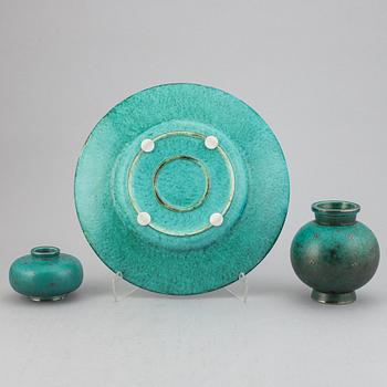 Wilhelm Kåge, two 'Argenta' stoneware vases and a dish, Gustavsberg.