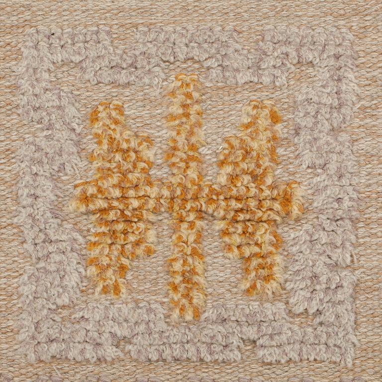 RUG. Knotted pile in relief. 199,5 x 123,5 cm. Sweden, the first half of the 20th century.