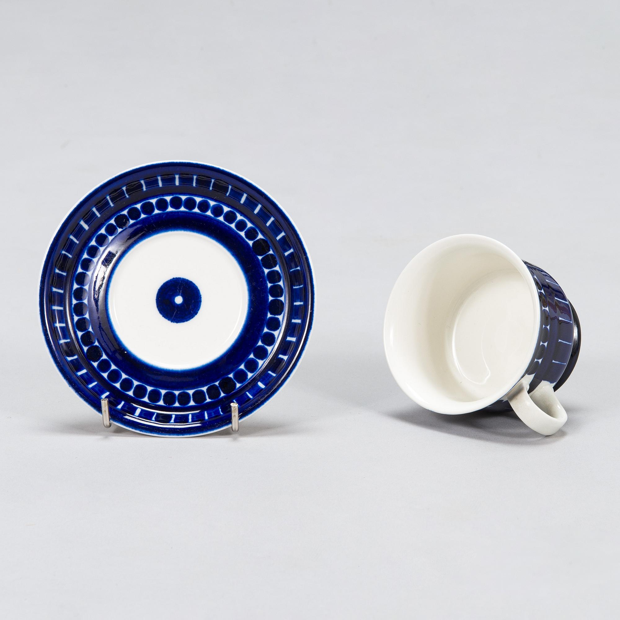 Ulla Procopé, 42-piece porcelain dinnerware set 'Valencia' for Arabia.