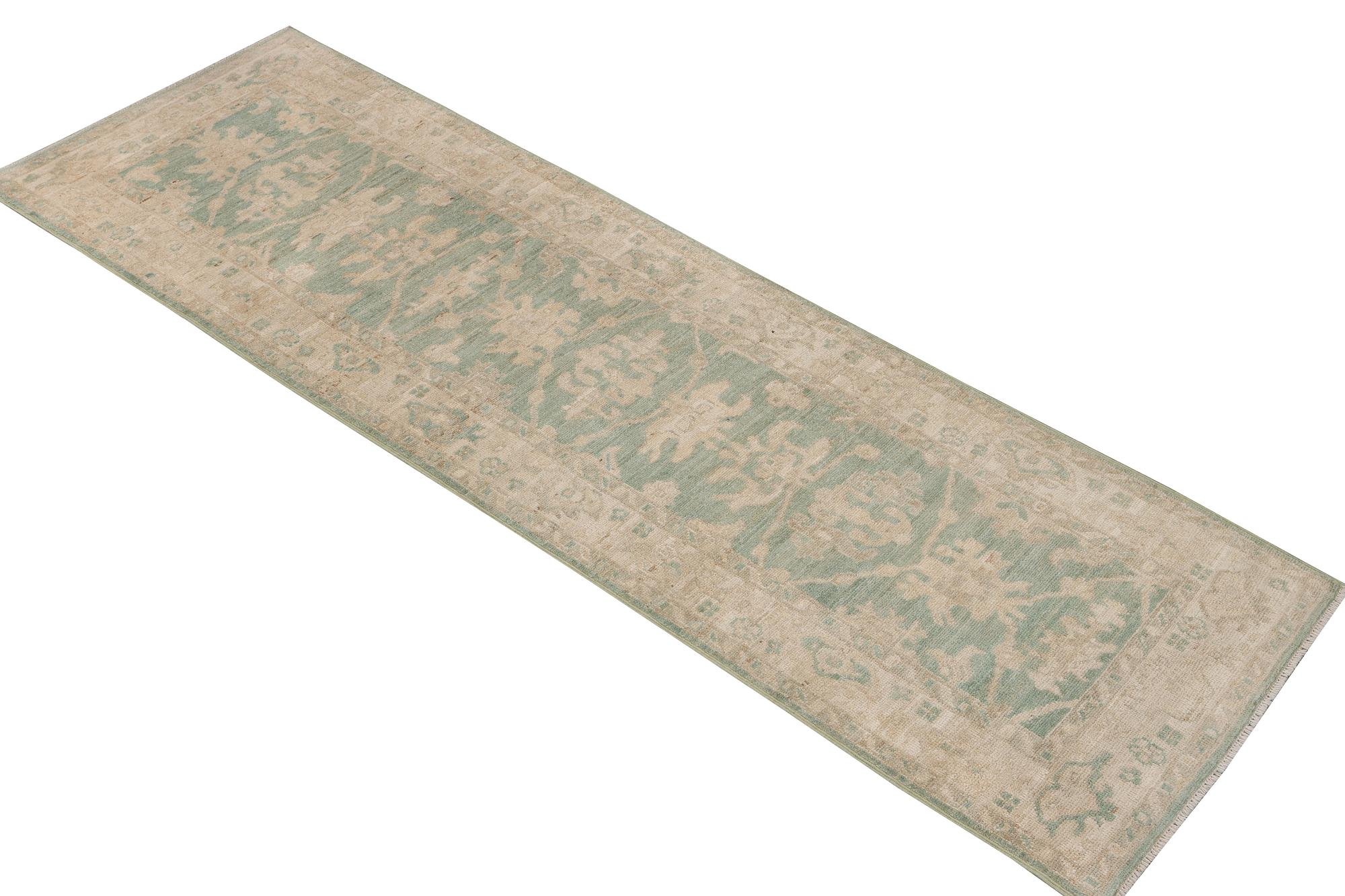 An Ushak runner carpet, c. 293 x 83 cm.
