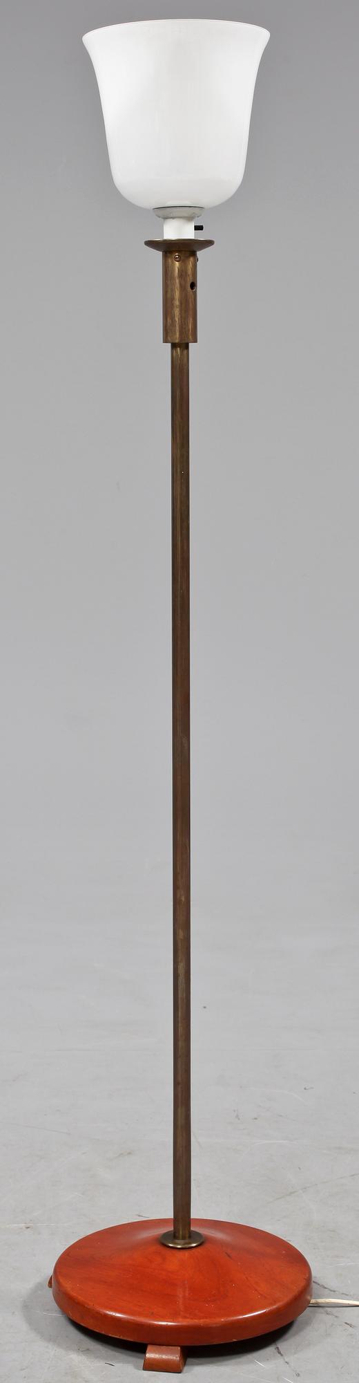 GOLVLAMPA, 1900-talets mitt.
