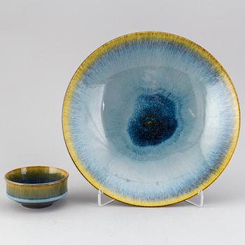 CARL-HARRY STÅLHANE, a unique stoneware dish and a bowl, Rörstrand, Sweden.