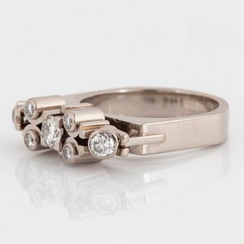 Claës Giertta ring 18K vitguld med runda briljantslipade diamanter.