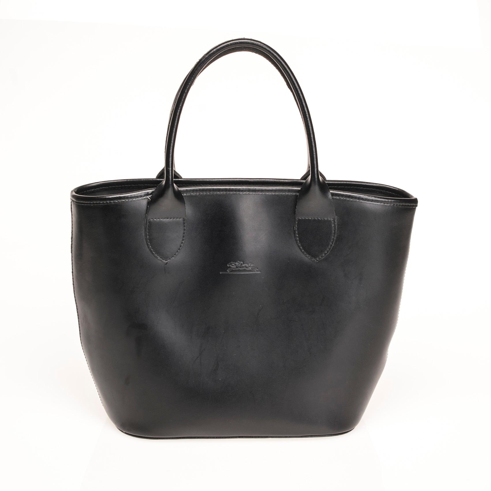LAUKKU, Longchamp.