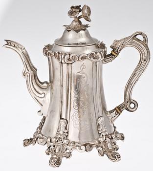 KAFFEKANNA, silver, götisk stil, Christian Hammer, Stockholm 1855, vikt 270g.