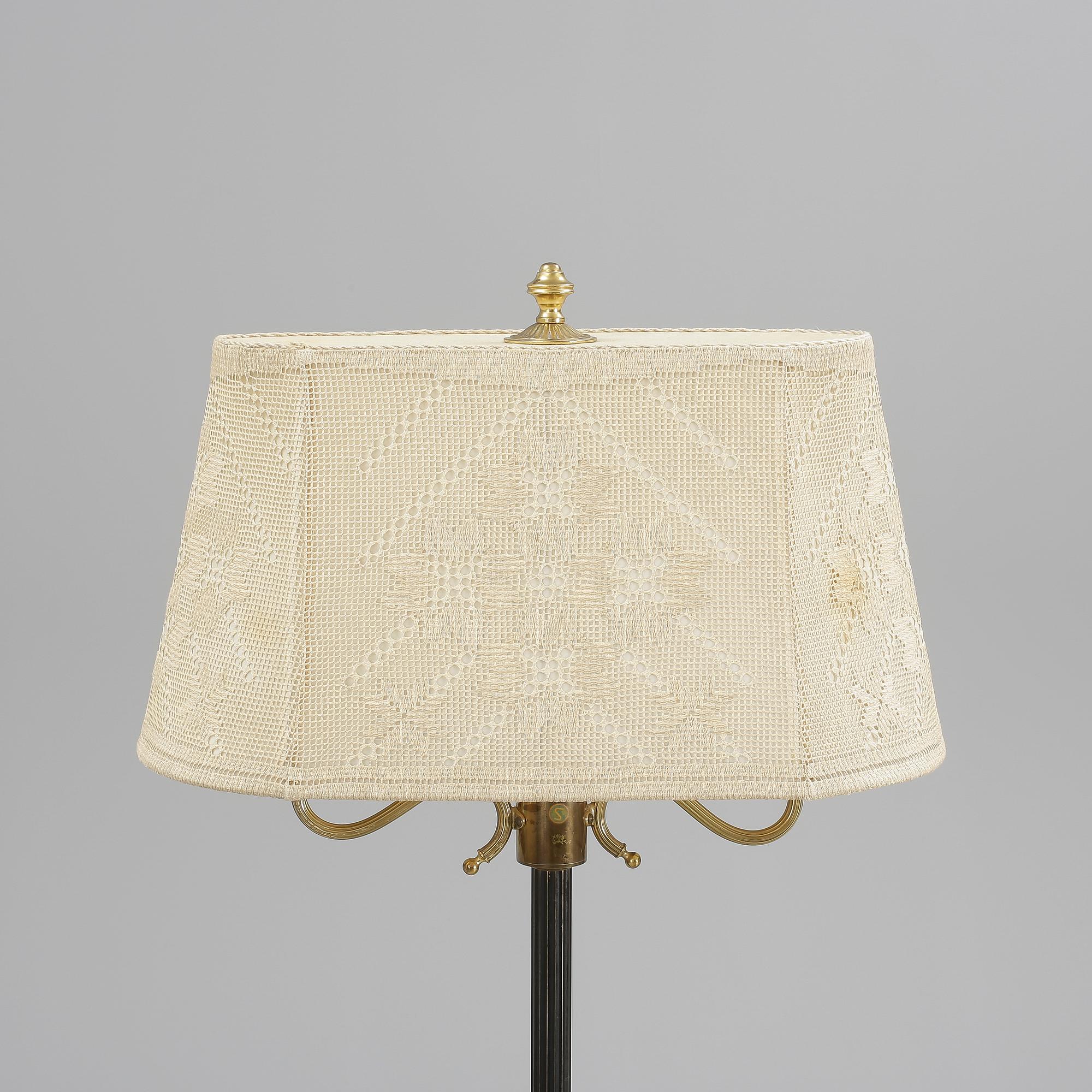 GOLVLAMPA, 1900-talets mitt.
