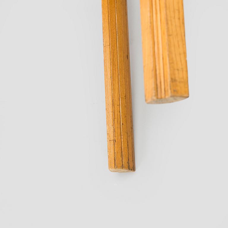 Alvar Aalto, jakkara, mallli X 602, O.Y. Huonekalu- ja Rakennustyötehdas A.B. 1900-luvun puoliväli.