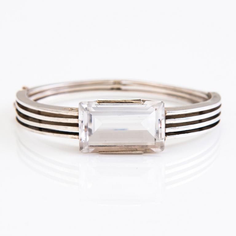 RANNEKORU, hopeaa,  itsehiottu kivi, Heribert Engelbert AB, Tukholma 1943.