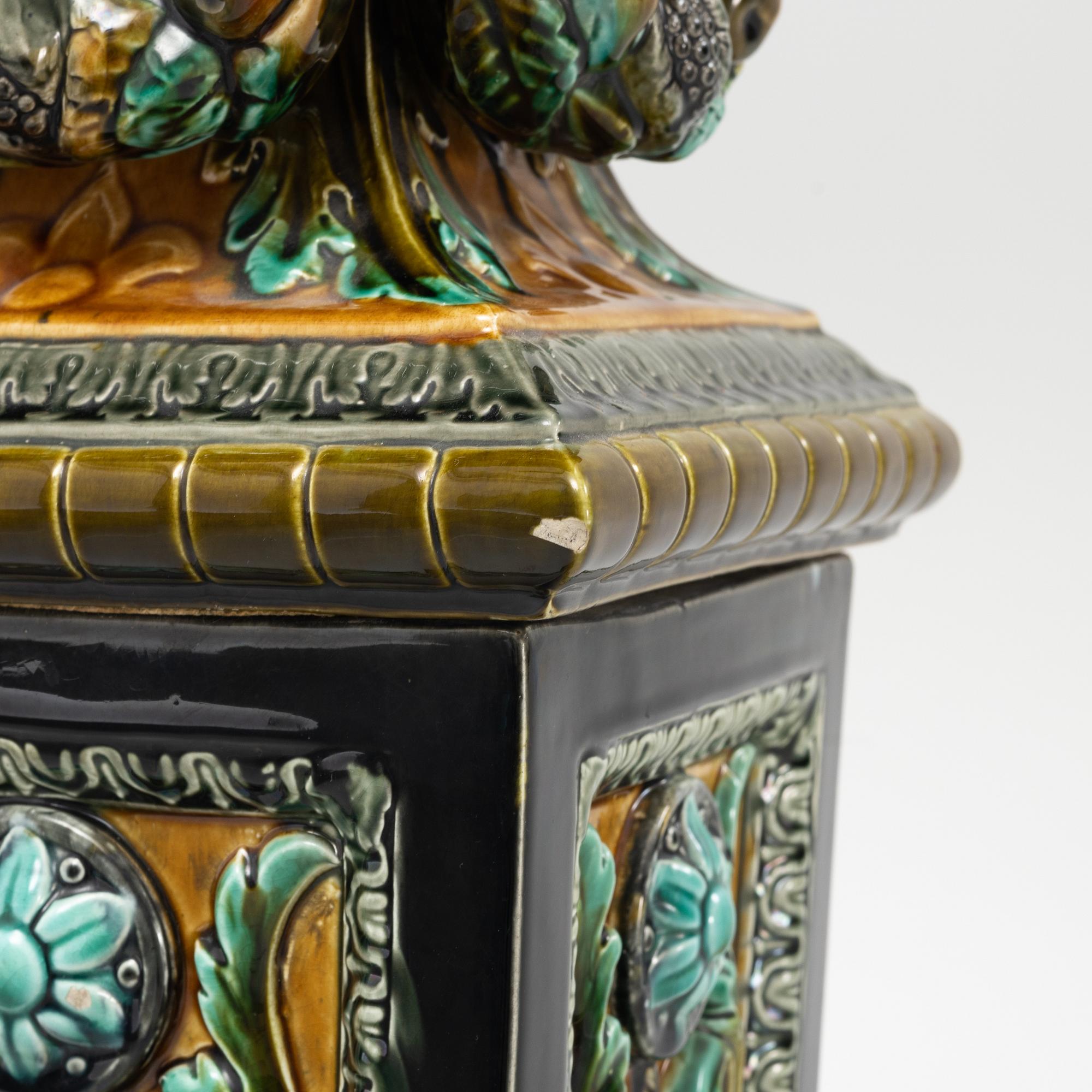 A ceramic pedestal, Rörstrand, circa 1900.