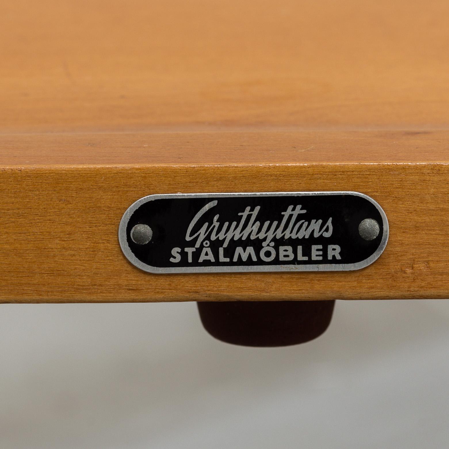 ARTHUR LINDQVIST, four chairs from Grythyttans stålmöbler, first half of the 20th Century.