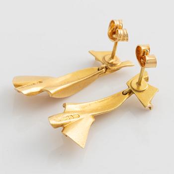 Lapponia, a pair of earrings, 18K gold.