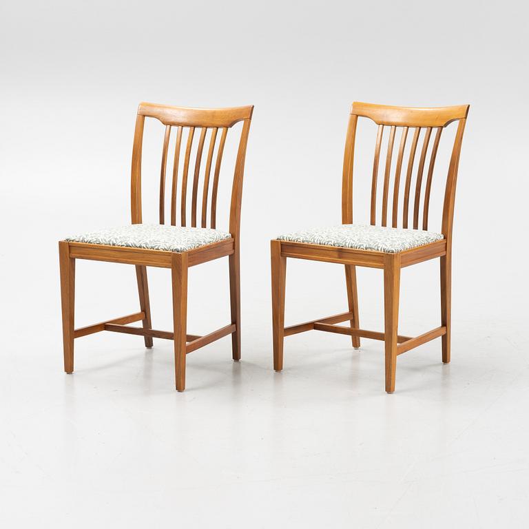 Svante Skogh, six 'Vindö' walnut chairs, Balders Snickeri, Vaggeryd,