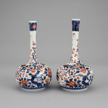 VASER, ett par, porslin, Kina, 1800/1900-tal.
