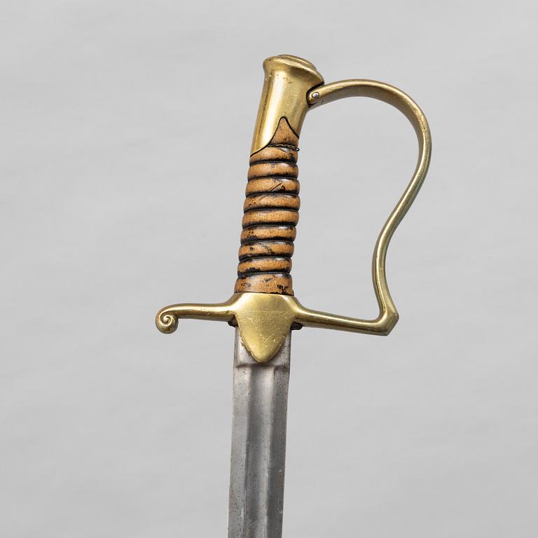 Sabel, svensk, m/1889 för artilleriet, med balja.