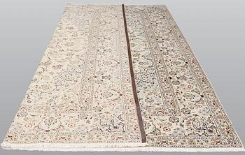Rug, Nain, part silk, so-called 9LAA, approx. 403 x 303 cm.