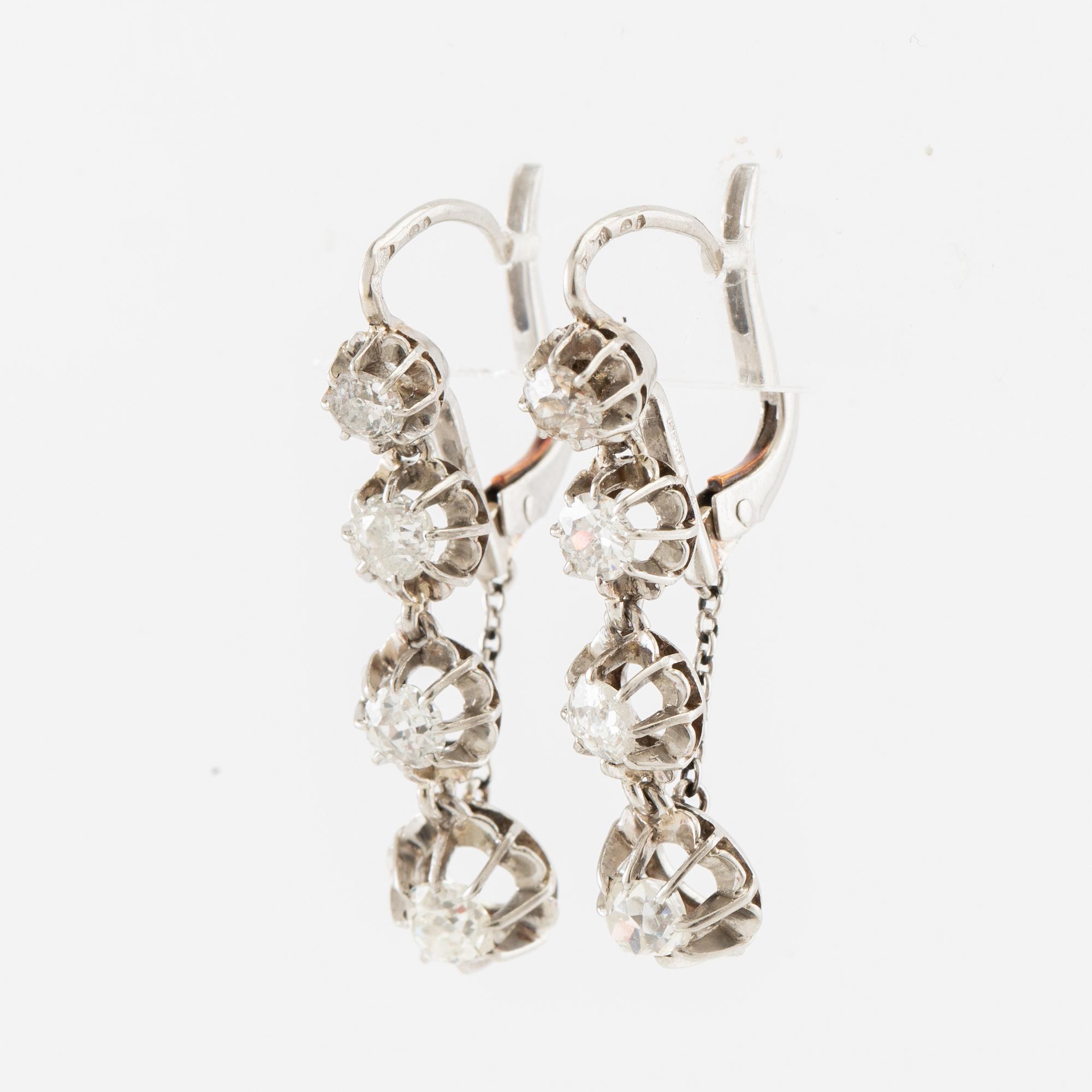 Earrings, a pair of 950 platinum set with old-cut diamonds.