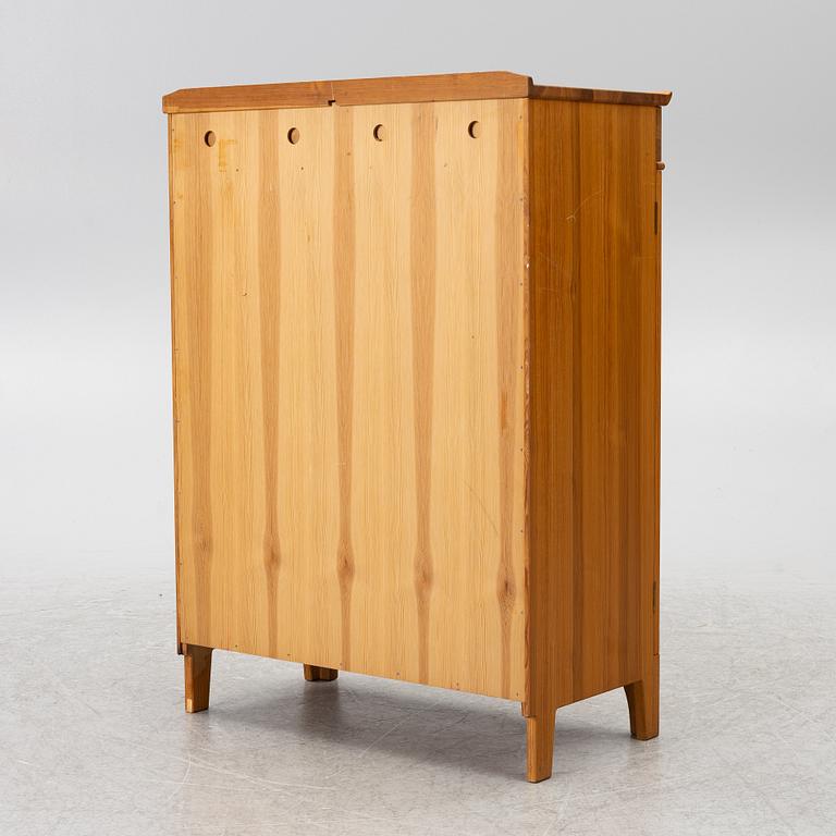 Carl Malmsten, a 'Husmorslyan' sideboard.