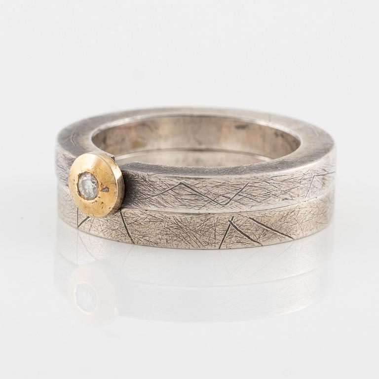 Pia Rauff, two rings in sterling silver set with a round brilliant-cut diamond.