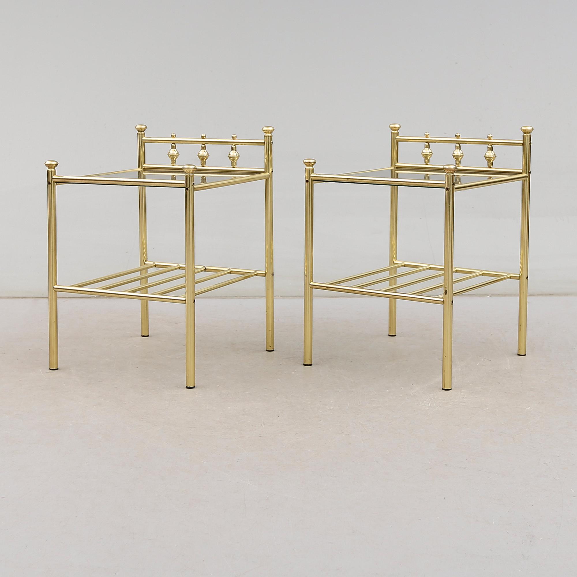 SÄNGBORD, 1 par, 1900-talets andra hälft.