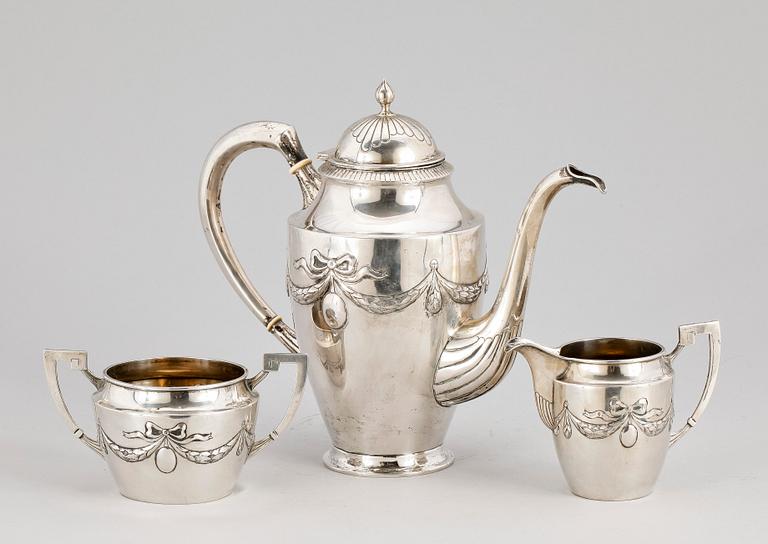 KAFFESERVIS, 3 delar, silver, Otto Larsson, Landskrona 1908. Totalvikt ca 650 gram.