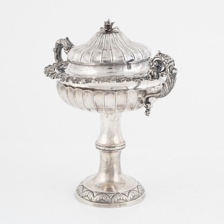 Daniel Eklund, sockerskål, silver, nyrokoko, Kalmar 1842.